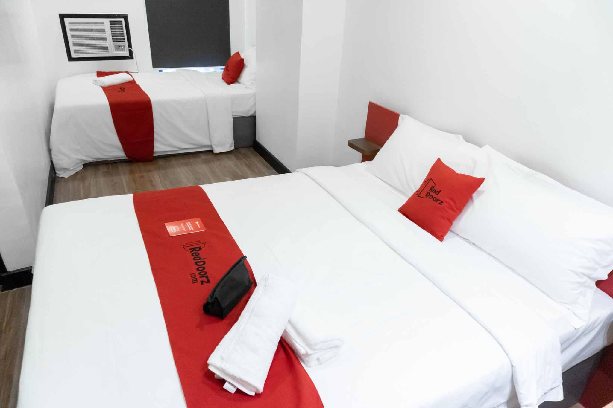 Reddoorz Plus At Mm Hotel Las Pinas Former Reddoorz Plus Near Bamboo Organ Exteriér fotografie