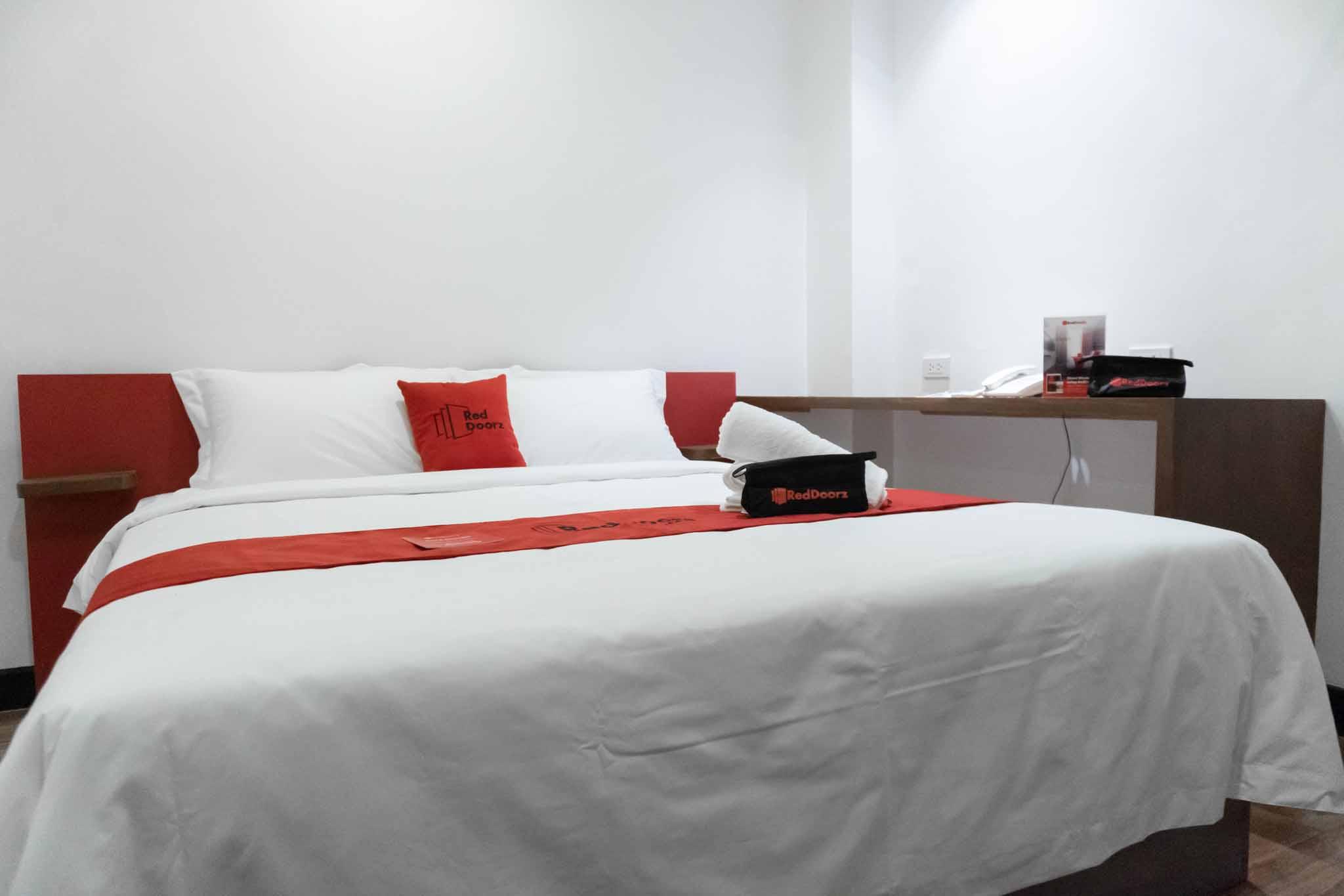 Reddoorz Plus At Mm Hotel Las Pinas Former Reddoorz Plus Near Bamboo Organ Exteriér fotografie
