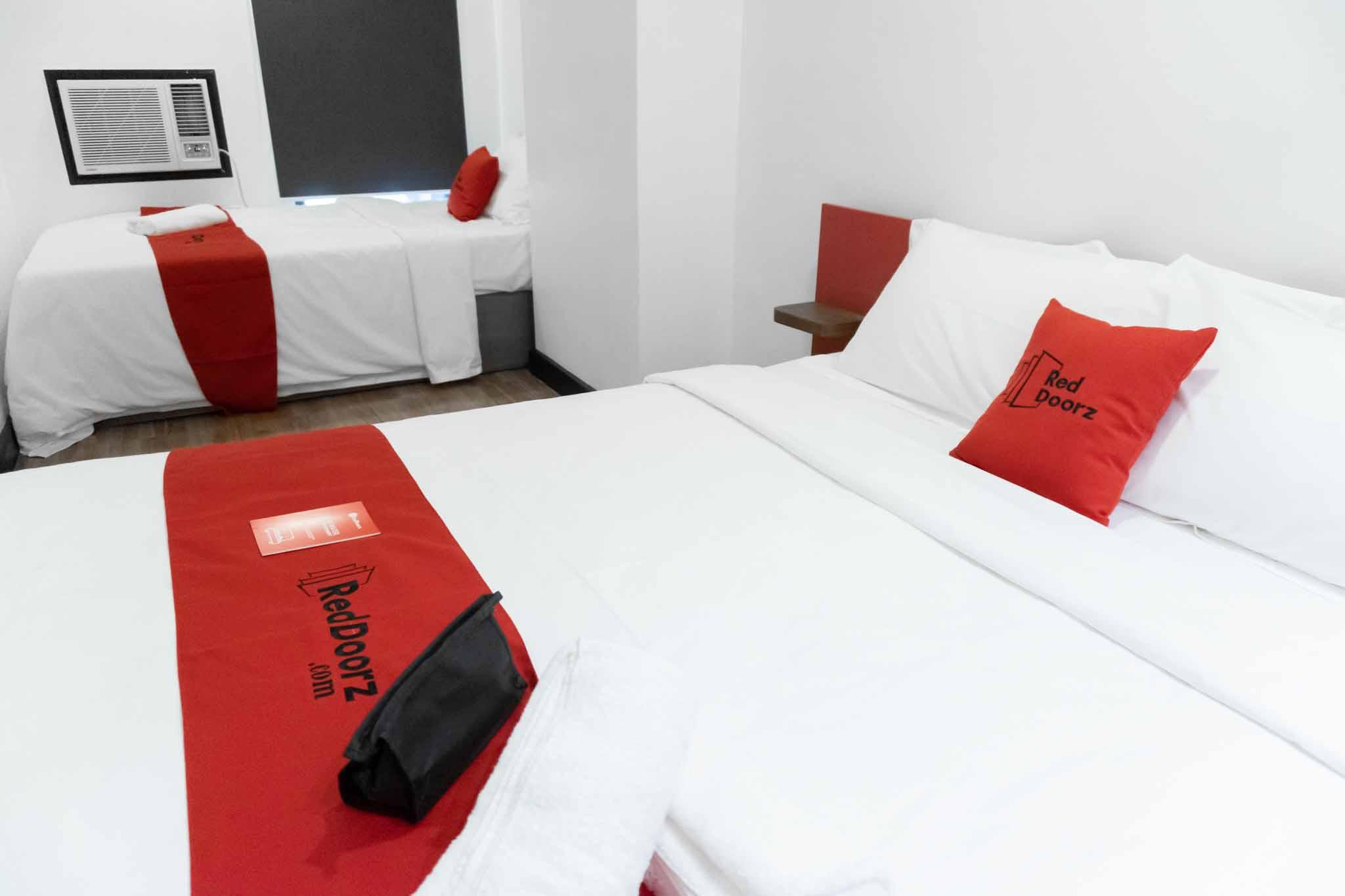 Reddoorz Plus At Mm Hotel Las Pinas Former Reddoorz Plus Near Bamboo Organ Exteriér fotografie