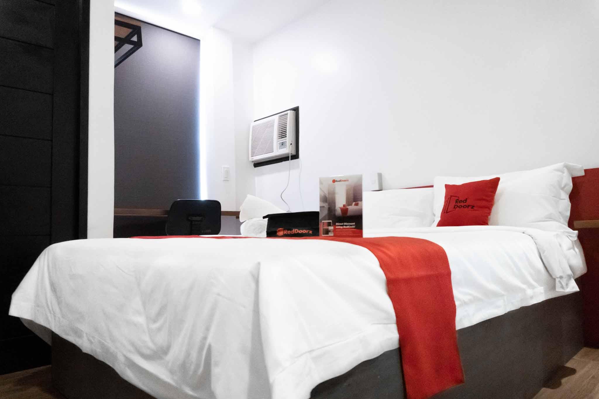 Reddoorz Plus At Mm Hotel Las Pinas Former Reddoorz Plus Near Bamboo Organ Exteriér fotografie