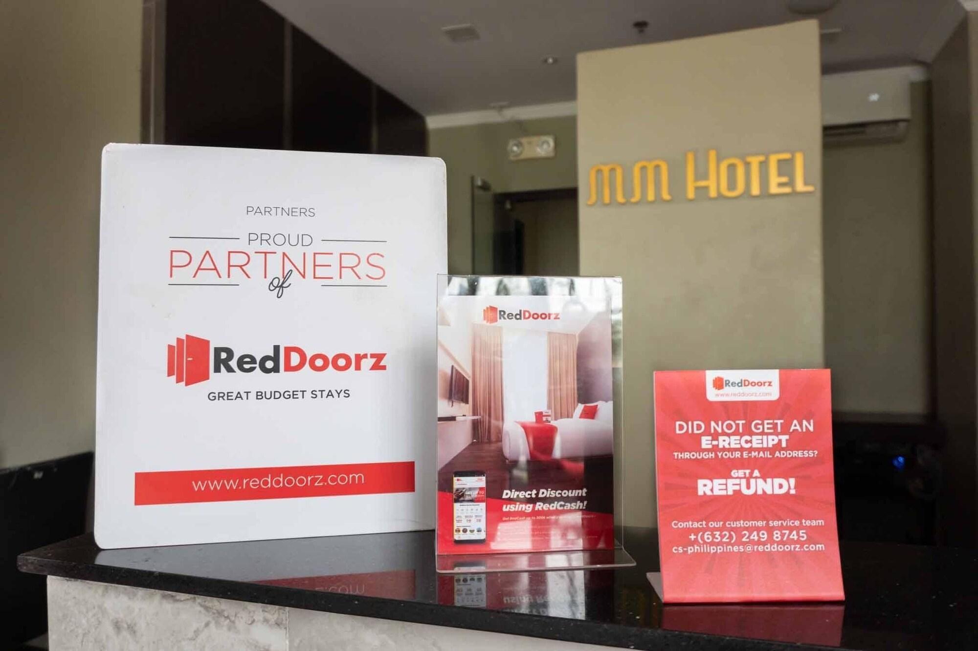 Reddoorz Plus At Mm Hotel Las Pinas Former Reddoorz Plus Near Bamboo Organ Exteriér fotografie