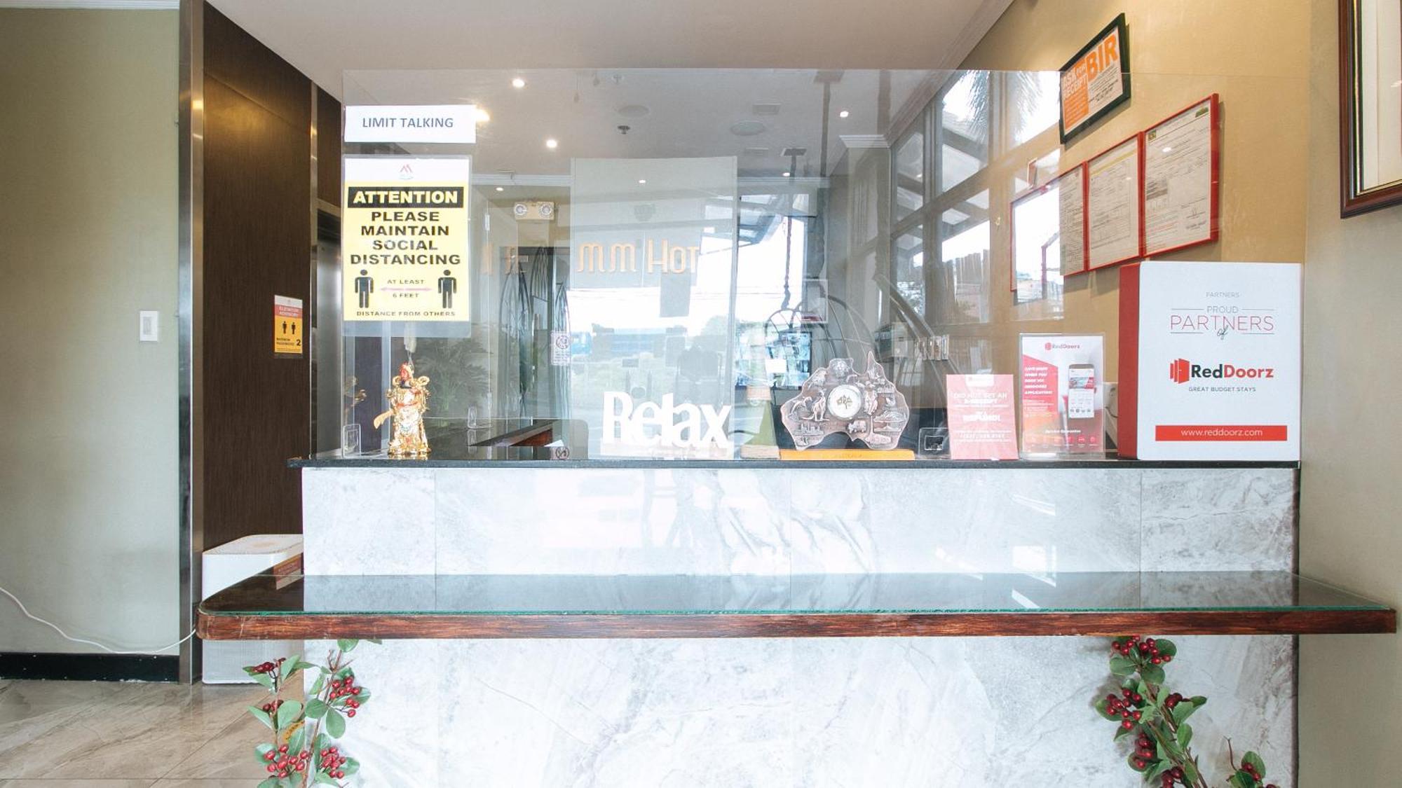 Reddoorz Plus At Mm Hotel Las Pinas Former Reddoorz Plus Near Bamboo Organ Exteriér fotografie